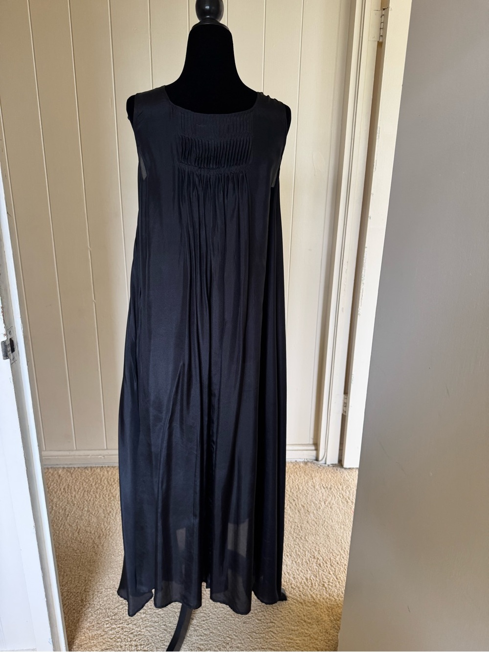 Johnny was Peter& Greta silk  Black Sleeveless Maxi Dress P35021-6